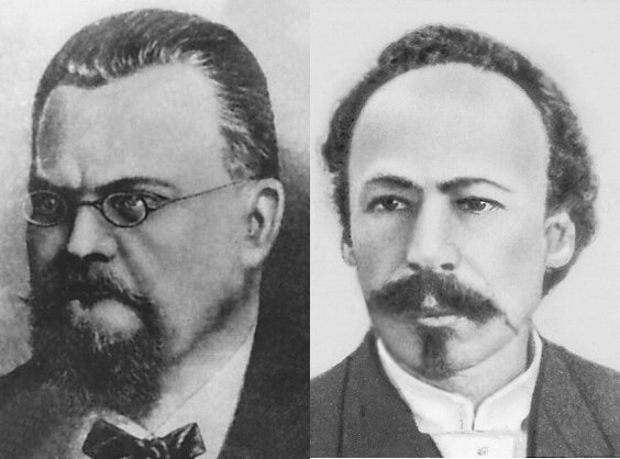 Na ilustracji ukazano zestawienie dwóch czarno–białych fotografii. Z lewej strony znajduje się zdjęcie Zygmunta Wróblewskiego. Jest to starszy mężczyzna z zakolami i przylizanymi, ciemnymi włosami. Ma on ciemne wąsy i brodę, nosi okulary. Na zdjęciu ma zmarszczone brwi i groźny wyraz twarzy. Z prawej strony znajduje się zdjęcie Karola Olszewskiego. Jest to szczupły mężczyzna w starszym wieku, o wysokim czole. Posiada ciemne włosy, wąsy i brodę na środku podbródka. 