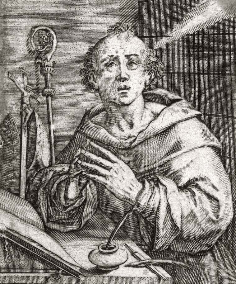 Ilustracja przedstawia starszego, łysiejącego mężczyznę w mnisim habicie, który siedzi przy stole. Na stole leży otwarta księga, stoi kałamarz z piórem gęsim. Mężczyzna ma złożone ręce w geście modlitwy. Przy jego prawym boku znajduje się mitra, krucyfiks i biskupi pastorał. Z góry na mężczyznę pada blask.