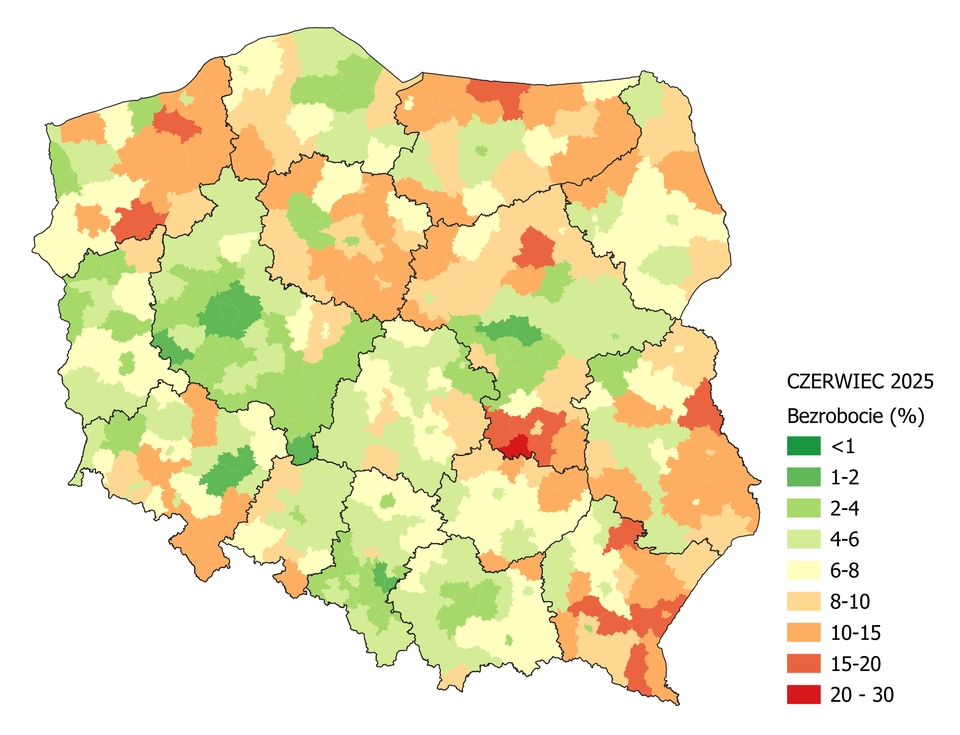 Na mapie Polski zaznaczono powiaty z uwzględnieniem stopy bezrobocia w 2017 roku. Najwyższa stopa bezrobocia - od 20 do 30% - dotyczy powiatów leżących na północy województwa warmińsko-mazurskiego, w środkowej części województwa zachodniopomorskiego oraz na południu województwa mazowieckiego. Najlepiej sytuacja przedstawia się w województwie wielkopolskim - sporo powiatów ze stopą bezrobocia poniżej 4%. .   