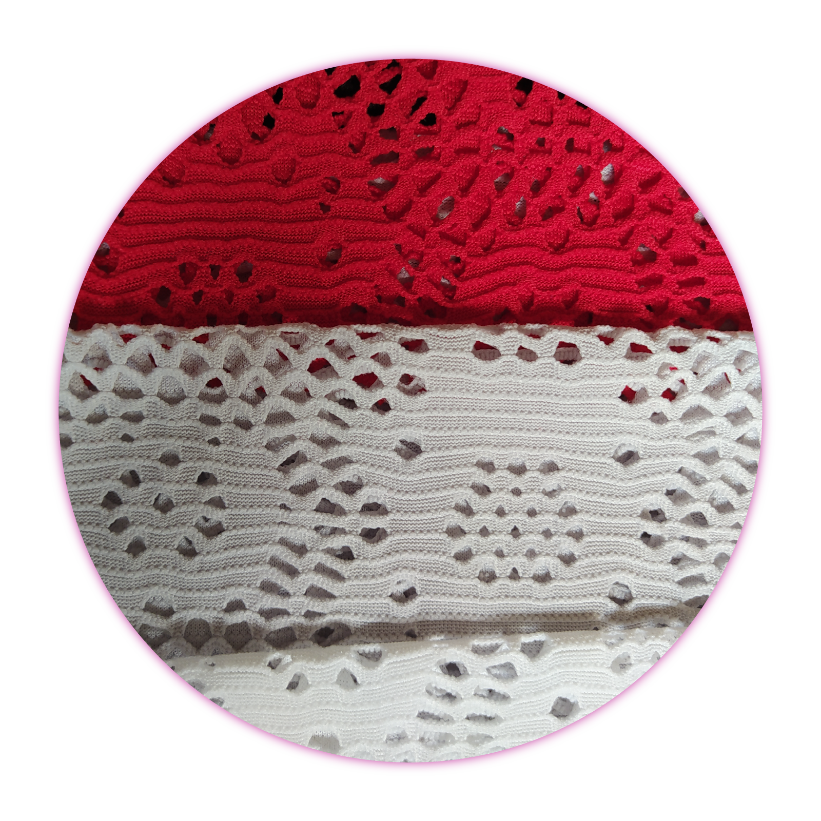 Zdjęcie przedstawia trzy fragmenty ażurowych materiałów w kolorach białym i czerwonym.