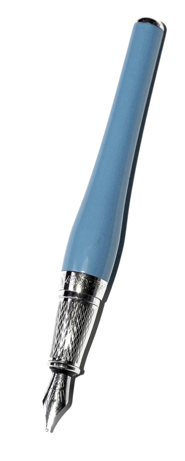 Zdjęcie przedstawia pióro wieczne w kolorze niebieskim ze srebrną stalówką i gripem.