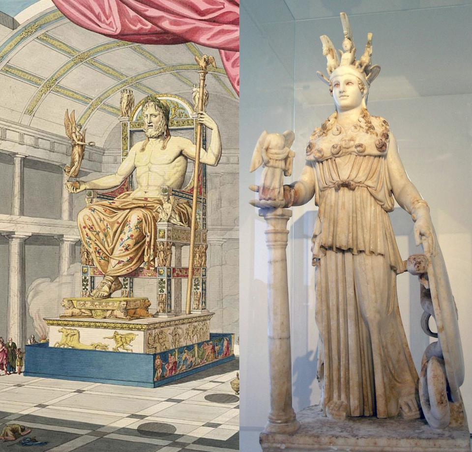 Ilustracja przedstawia dwa posągi. Posąg po lewej stronie prezentuje siedzącego na tronie dojrzałego mężczyznę o atletycznej budowie. Mężczyzna jest obnażony od pasa w górę. Biodra i nogi osłania mu zwój materiału. Mężczyzna trzyma w prawej ręce posąg kobiety ze skrzydłami. W prawej ręce trzyma długą laskę ozdobiona na szczycie postacią orła. Posąg znajduje się we wnętrzu ogromnej sali, w których znajduje się kilka osób. Zdjęcie po prawej stronie prezentuje posąg stojącej kobiety. Kobieta ubrana jest w długą, udrapowaną suknię sięgającą do stóp. Na jej głowie widnieje tiara z dwoma końmi. Na prawej dłoni posąg skrzydlatej postaci ludzkiej, z utrąconą głową. Lewą rękę kobieta wspiera na dużej, okrągłej tarczy.