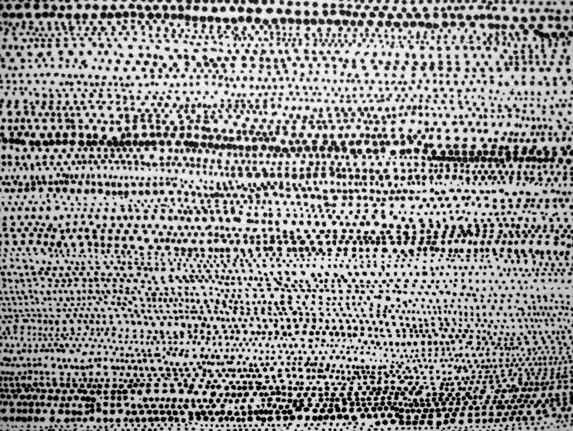 Ilustracja przedstawia rysunek Aleksandry Sojak‑Borodo „Punkty”. Ukazuje szeregi punktów o różnej wielkości. Ustawione w rzędach punkty, tworzą ciąg o niejednolitej intensywności.