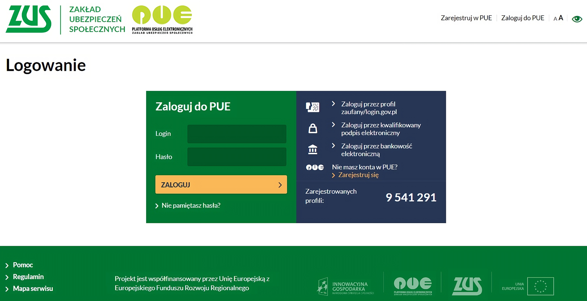 Zdjęcie przedstawia stronę tytułową Platformy Usług Elektronicznych ZUS. W środkowej części ilustracji widnieje okienko logowania do PUE. Po prawej stronie okna logowania widoczny jest panel informujący o możliwości zalogowania się przez profil zaufany, zalogowanie się przez kwalifikowany podpis elektroniczny, zalogowanie przez bankowość elektroniczną lub zarejestrowanie się. Na samym dole zdjęcia można zauważyć napisy: "pomoc”, "regulamin”, "mapa serwisu” oraz informację, że projekt jest współfinansowany przez UE z Europejskiego Funduszu Rozwoju Regionalnego.