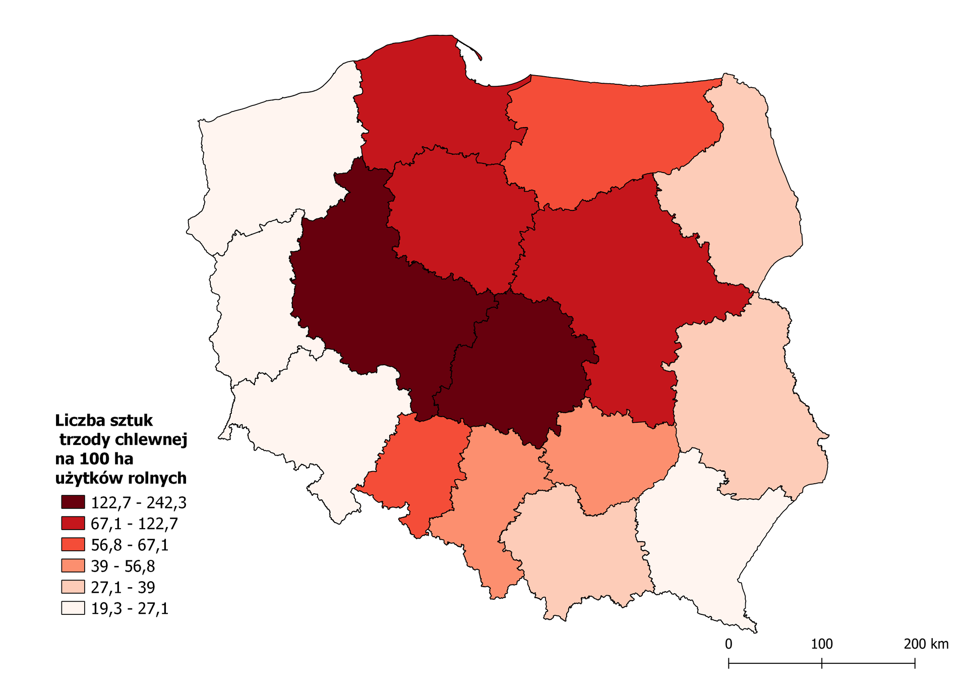 Mapa Polski przedstawia liczbę sztuk trzody chlewnej na 100 hektarów użytków rolnych. Od 122,7 do 242,3 sztuk wystąpiło w województwie wielkopolskim i łódzkim. Od 67,1 do 122,7 sztuk wystąpiło w województwie pomorskim, kujawsko pomorskim i mazowieckim. Od 56,8 do 67,1 sztuk wystąpiło w województwie warmińsko mazurskim i opolskim. Od 39 do 56,8 sztuk wystąpiło w województwie śląskim i świętokrzyskim. Od 27,1 do 39 sztuk wystąpiło w województwie podlaskim, lubelskim i małopolskim. Od 19,3 do 27,1 sztuk wystąpiło w województwie podkarpackim, dolnośląskim, lubuskim i zachodniopomorskim.