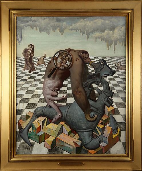 Obraz przedstawia abstrakcję. Na powierzchni przypominającej szachownicę znajduje się niby koń, na którym siedzi postać przypominająca małpę.