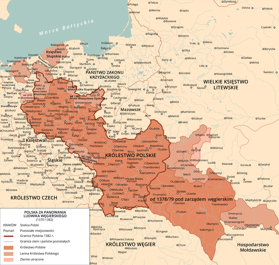 Mapa przedstawia teren Polski za panowania Ludwika Węgierskiego w latach 1370‑1382. Poczynając od wschodu zaznaczone jest Wielkie Księstwo Litewskie, mające swój zasięg na ogromnym obszarze. Dalej zaznaczone są ziemie utracone – niewielki teren z miastami Kamień Koszyrski, Kozyrsk i Włodzimierz, a także lenna Królestwa Polskiego – pierwsze na zachodzie od Wielkiego Księstwa Litewskiego z miastami Szczebrzeszyn, Bełz, Łopatyń, Sokal, Czerwień, Wołyń, Chełm i Ratno, drugie na południu od Litwy z miastami Smotrycz, Skała, Czerwonogród, Kamieniec Podolski i Michyłów. Jeszcze bardziej na południe widoczne jest Hospodarstwo Mołdawskie z miastami Chocim, Szczypienica i  Czerniowice. Na Zachód od Hospodarstwa Mołdawskiego znajdują się ziemie Królestwa Polskiego od 1378/79 znajdujące się pod zarządem węgierskim. Są to ziemie od Rzeszowa, Przemyśla i Sanoka przez Jarosław, Lubaczów, Gródek, Sambor, Tustań, Lwów, Busk, Halicz, aż po Peremyl, Krzemieniec, Trembowlę, Obertyn i Kołomyję. Poniżej, w stronę południa znajduje się Królestw Węgier z miejscowościami Bańska Bystrzyca, Zwoleń, Vac, Hatvan, Jagier, Miszkolc, Rimawska Sobota, Zemplin, Koszyce, Lewocza, Kieżmark, Lubowla, Preszów, Bardiów, Humienne, Ungwar, Munkacz, Chust. W centrum mapy z północy na południe ciągną się tereny Królestwa Polskiego z miejscowościami: Debrzno, Nakło, Ujście, Czarnków, Wieleń, Rogoźno, Żnin, Szamotuły, Skwierzyna, Buk, Gniezno, Żnin, Brześć, Trzemierszno, Kostrzyn, Poznań, Giecz, Zbąszyn, Babimost, Przemęt, Kościan, Śrem, Koło, Przedecz, Konin, Pyzdry, Gostyń, Wschowa, Czestram, Kobylin, Koźmin, Stawiszyn, Przedecz, Łęczyca, Piątek, Uniejów, Kalisz, Zgierz, Sieradz, Wolbórz, Piotrków, Inowłódź, Żarnów, Brzeźnica, Radomsko, Mstów, Kielce, Chęciny, Jędrzejów, Żarnowiec, Olkusz, Wiślica, Brzesko, Wieliczka, Czchów, Sącz, Piwniczna, Nowy Targ, Myślenice, Jabłonka, Jasło, Biecz, Tarnów, Ropczyce, Nowe Miasto Korczyn, Kaprzywnica, Sandomierz, Zawichost, Łagów, Opatów, Bodzentyn, Iłża, Kazimierz, Radom, Lublin, Wąwolnica, Sieciechów, Parczew, Kock, Łuków. Od południowego zachodu z Królestwem Polskim sąsiaduje od 1380 roku lenno Władysława Opolczyka z miastami Ostrzeszów i Wieluń, a od północnego wschodu lenno tego samego władcy z miastami Inowrocław, Kruszwica i Dobrzyń, które z kolei sąsiaduje z lennem Kaźka Słupskiego w latach 1370 - 77 roku. Na północy od ziem Królestwa Polskiego również leży lenno Kaźka Słupskiego z miejscowościami Włcz, Złotów, Bobolice, Czułchów, które od Księstwa Słupskiego z miastami Białogard i Słupsk oddziela teren Księstwa biskupów Kamieńskich. Pomiędzy ziemiami Księstwa Polskiego a Wielkiego Księstwa Litewskiego, na Pomorzu umiejscowione jest Państwo Zakonu Krzyżackiego z miastami: Puck, Lębork, Gdańsk, Kościerzyna, Chojnice, Raciąż, Świecie, Starogard, Malbork, Tczew, Frombork, Gniew Chełmno, Brodnica, Ometa, Lidzbark, Elbląg, Braniewo, Królewiec, Wielawa, Rastembork, Wystruć, Ragneta, Memel. Poniżej znajduje się teren Mazowsza z miejscowościami Szreńsk, Ciechanów, Raciąż, Płońsk, Płock, Gabin, Sochaczew, Łowicz, Biała Rawa, Grójec, Warka, Czersk, Tarczyn, Zakroczym, Pułtusk, Różan, Nur, Nowogród, Łomża, Wizna, Tykocin, Knyszyn, Goniądz, Rajgród. Na północy, pomiędzy lennem Kaźka Słupskiego a lennem z miejscowościami: Kołobrzeg, Trzebiatów, Nowograd, Goleniów znajduje się Nowa Marchia z miejscowościami Świdwin, Recz, Drahim. Na wschód znajduje się Księstwo Szczecińskie z miejscowościami Szczecin, Pyrzyce, Choszczno. Na południe od tych terenów widoczna jest Brandenburgia z miejscowościami Chojna, Barlinek, Kostrzyn, Lubusz, Frankfurt oraz Dolne Łużyce z miejscowościami Gubin, Chociebuż i Żary. Na zachód od Księstwa Polskiego znajdują się Księstwa Śląskie z miejscowościami: Świebodzin, Krosno, Zielona Góra, Bytom, Żagań, Głogów, Iława, Chojnów, Ścinawa, Wąsosz, Trzebnica, Środa, Wrocław, Bolków, Świdnica, Lubawka, Niemcza, Oleśnica, Namysłów, Nysa, Głuchołazy, Opole, Strzelce, Bytom, Gliwice, Rybnik, Oświęcim, Bielsko, Racibórz, Opawa. Sąsiadują one od zachodu z Królestwem Czech, na którego terenie leżą miasta: Zgorzelec, Żytawa, Waldstein, Mielnik, Kłodzko, Międzylesie, Hradec Kralove, Jaromierz, Mielnik, Nymburk, Sazawa, Ostrava, Hranice oraz Cieszyn.