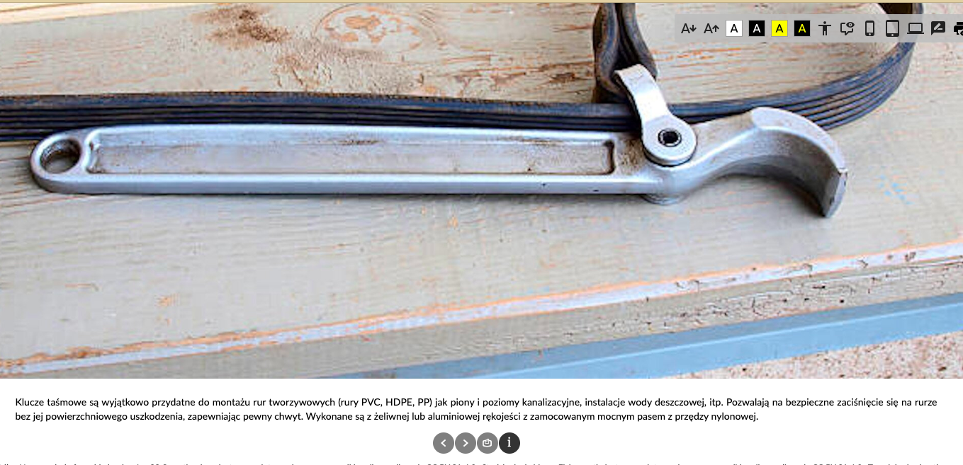 Przykładowe okno grafiki z rozwiniętą informacją. Zdjęcie przedstawia długi metelowy przedmiot (klucz taśmowy) leżący na drewnianej desce. Poniżej ilustracji znajduje się podpis urządzenia wraz z opisem jego funkcji. Niżej znajdują się przyciski umożliwiające przejście do ilustracji wcześniejszej i następnej. Obok przycisk drukarki, ostatni to litera "i" zaznaczona ciemniejszym kolorem, dzięki której możemy wyświetlić informacje na temat ilustracji.