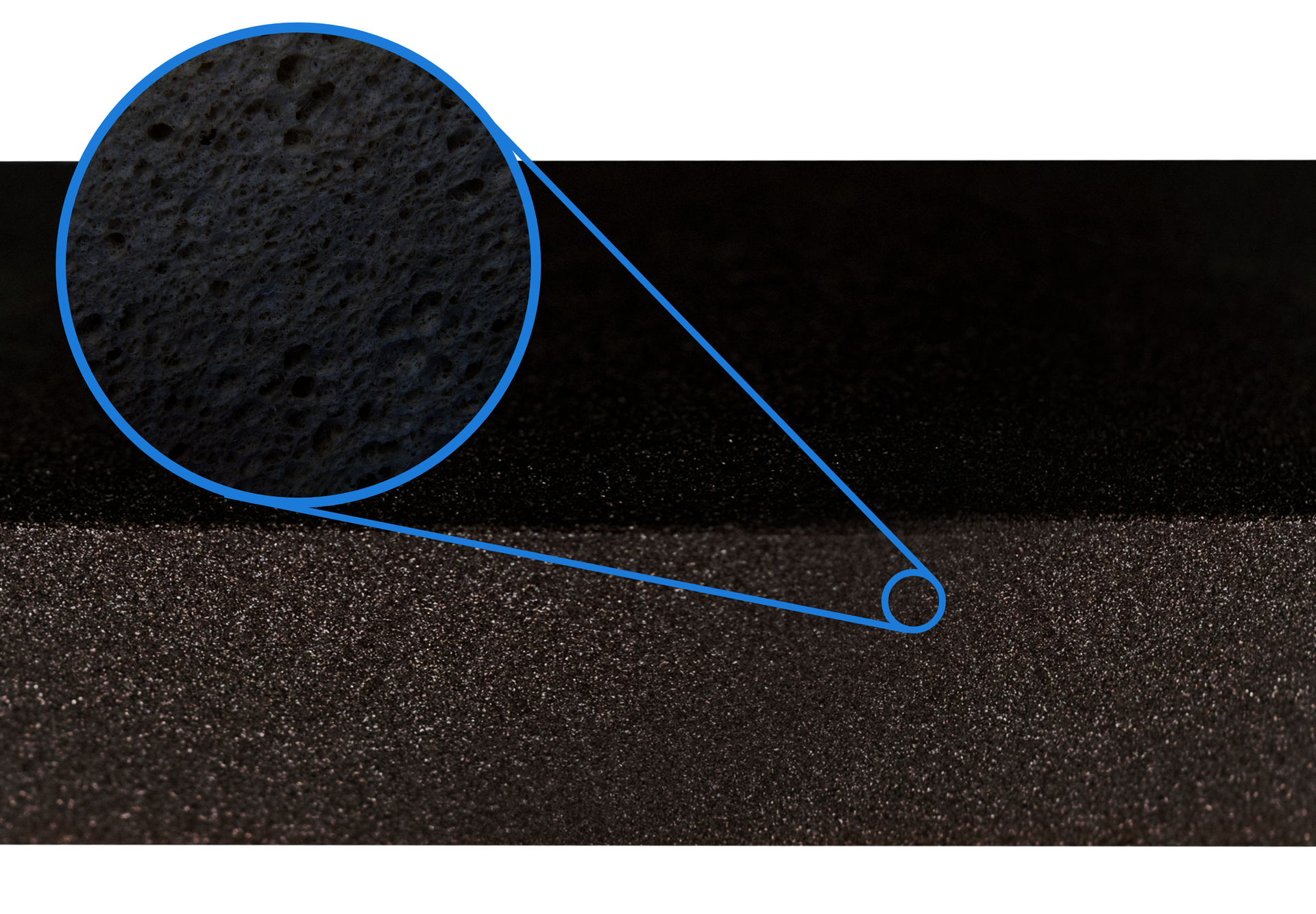 Na zdjęciu widoczna jest pianka poliuretanowa oraz duże zbliżenie na jej mały fragment. Faktura pianki widoczna z bliska jest bardzo nieregularna.