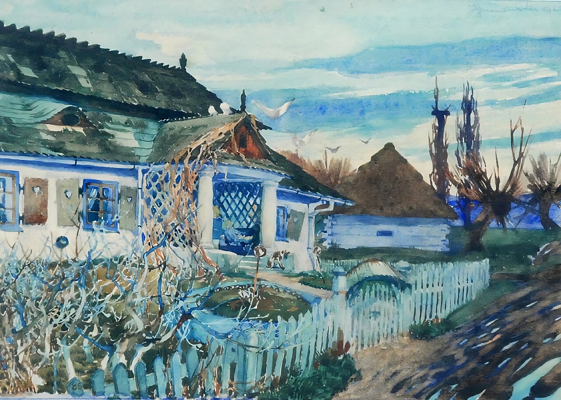 Obraz z lat 20. XX wieku przedstawia romantyczną wizję polskiego dworku. Na pierwszym planie drewniane ogrodzenie ze sztachetami i furtką, po lewej stronie bezlistne krzewy. Od furtki w stronę dworku z dwukolumnowym portykiem z trójkątnym, drewnianym zwieńczeniem dachu prowadzi ubita ścieżka. Szczyt budynku posiada zdwojony, dwuspadowy dach, na ścianach widoczne także przeszklone okna z drewnianymi okiennicami. Bliżej prawej krawędzi fotografii budynek drewniany, kryty słomą. Na dachu dworu siedzą ptaki, część z nich leci ponad budynkiem. Na dalszym planie po prawej stronie widoczne bezlistne drzewa. Przed płotem błotnista droga.