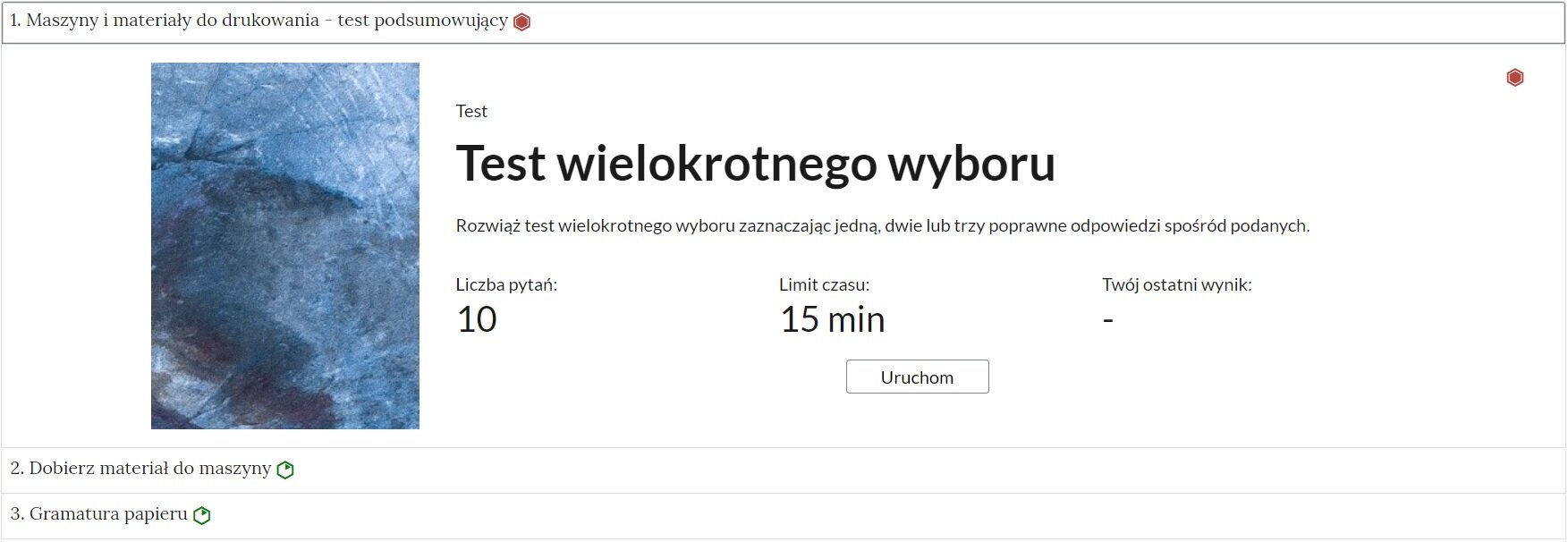 Grafika przedstawia widok pojedynczego zadania z interaktywnego materiału sprawdzającego, na prawo od nazwy zadania widnieje ikonka informująca o poziomie trudności zadania.