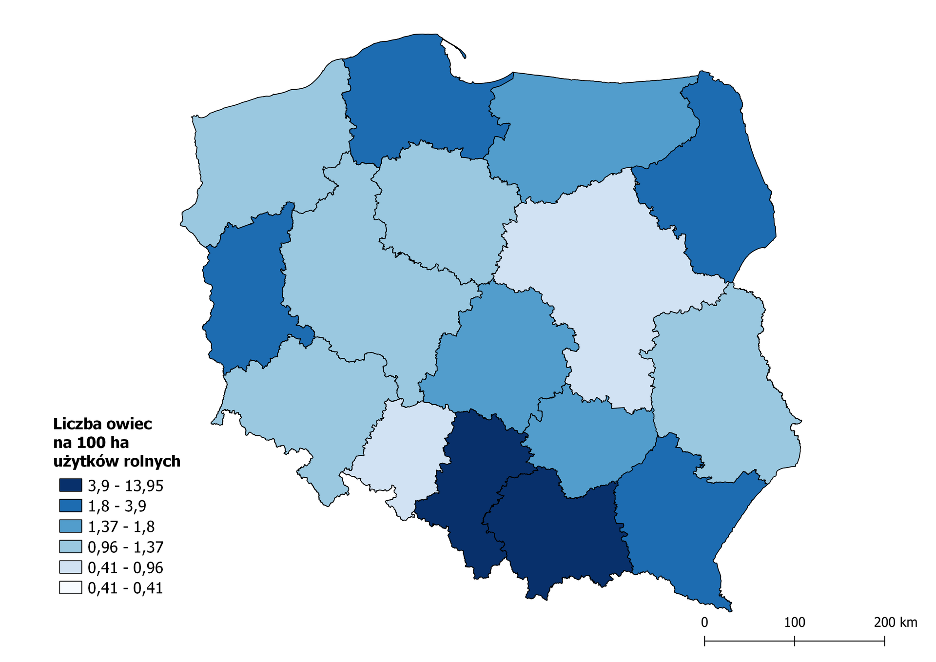 Mapa Polski przedstawia liczbę owiec na 100 hektarów użytków rolnych. Od 3,9 do 13,95 sztuk wystąpiło w województwie śląskim i małopolskim. Od 1,8 do 3,9 sztuk wystąpiło w województwie podlaskim, podkarpackim, pomorskim i lubuskim. Od 1,47 do 1,8 sztuk wystąpiło w województwie warmińsko mazurskim, łódzkim i świętokrzyskim. Od 0,96 do 1,37 sztuk wystąpiło w województwie lubelskim, dolnośląskim, wielkopolskim, kujawsko pomorskim i zachodniopomorskim. Od 0,41 do 0,96 sztuk wystąpiło w województwie opolskim i mazowieckim.