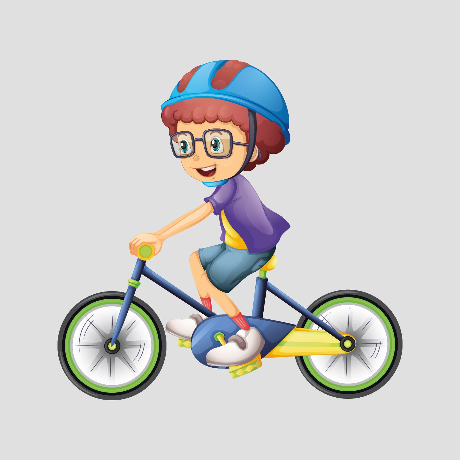 Ilustracja przedstawia rudego chłopca w niebieskim kasku, jadącego na rowerze. Nosi okulary w kwadratowej oprawce, fioletową koszulę oraz krótkie spodenki.