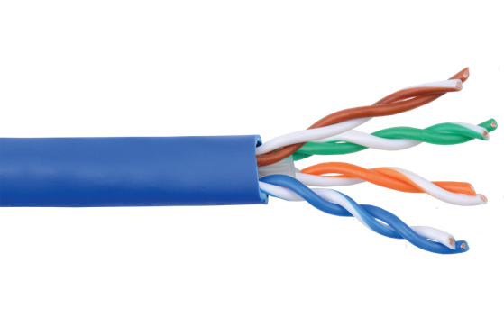 Ilustracja przedstawia przewód typu skrętka. Zakończony jest ośmioma różnokolorowymi przewodami.