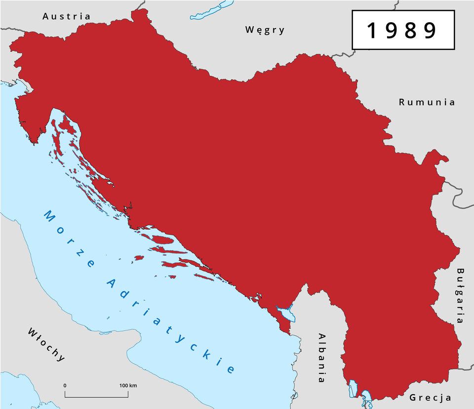 Ilustracja przedstawia mapę Jugosławii w 1989 roku. Był to kraj położony większej części na Bałkanach nad Morzem Adriatyckim. Od północy sąsiadował z Austrią oraz Węgrami, od północnego zachodu z Włochami, od wschodu z Rumunią oraz Bułgarią, a od południa z Albanią i Grecją. Na mapie zaznaczony jest kolorem czerwonym.