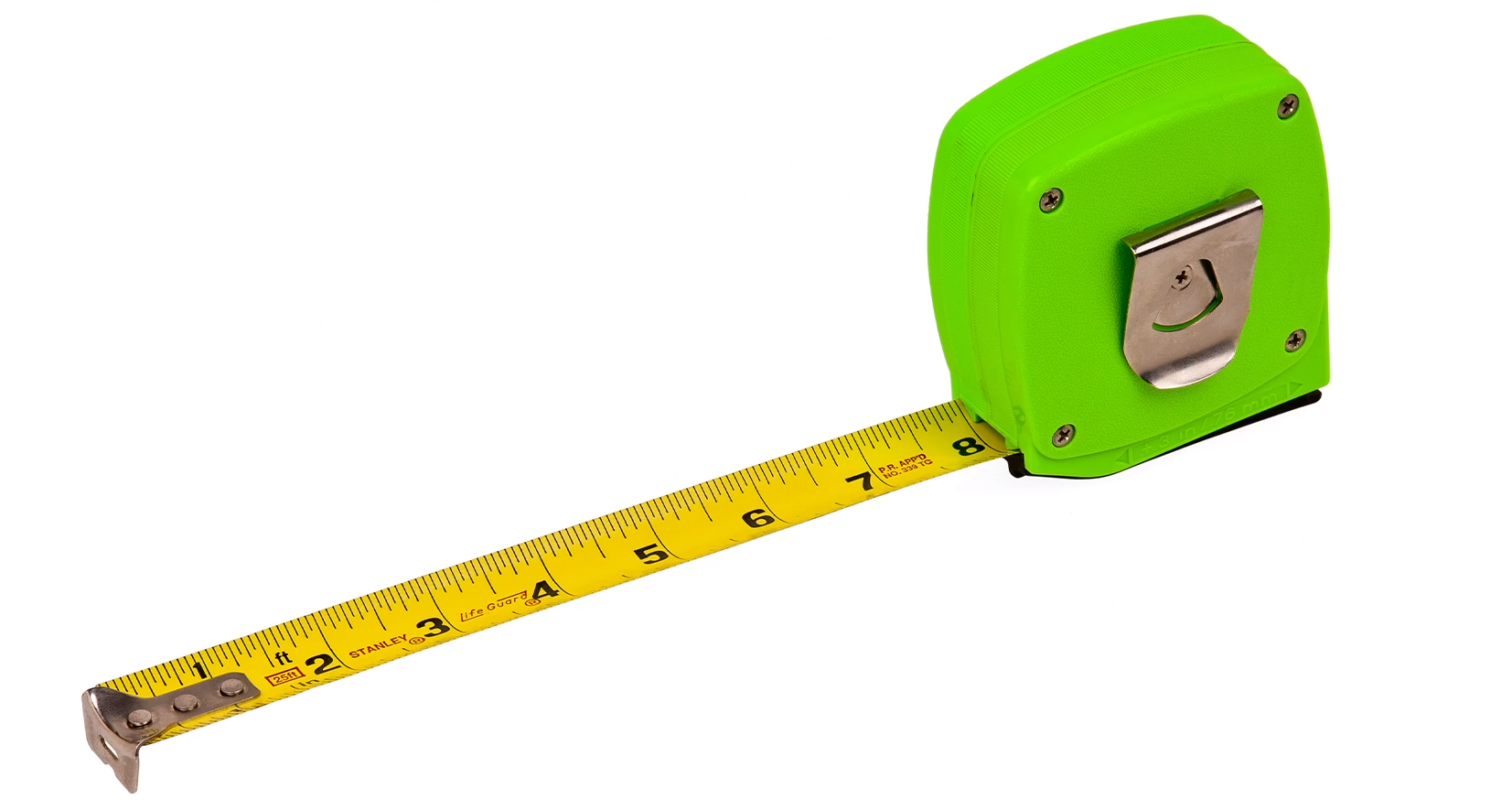 Zdjęcie przedstawia miarę zwijaną. Jest to elastyczna taśma, która jest zwijana wokół rolki. Taśma ma podziałkę w jednostkach metrycznych lub imperialnych, a krawędź taśmy jest oznaczona dla łatwiejszego odczytu.