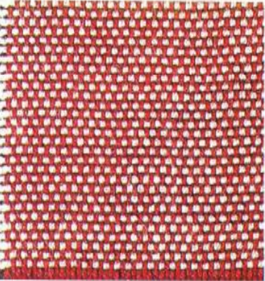 Na zdjęciu widoczny fragment tkaniny biało‑czerwonej tkanej w taki sposób, że nitki przeplatają się ze sobą, tworząc drobny wzór. Nagranie tożsame z treścią.