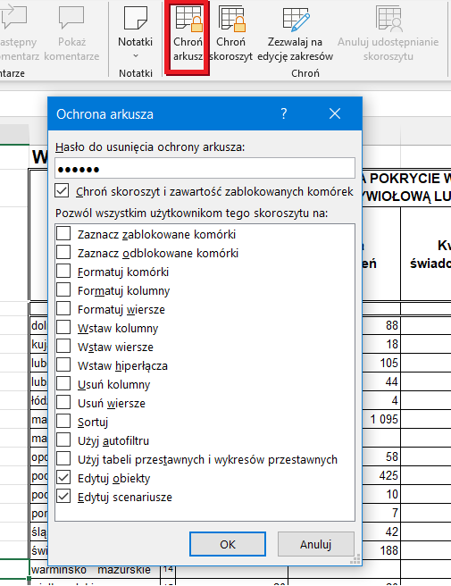 Ilustracja przedstawia arkusz. Wybrano zakładkę Chroń arkusz. Po otwarciu okna o nazwie: ochrona arkusza zaznaczono opcje: Chroń skoroszyt i zawartość zablokowanych komórek. Pozwól wszystkim użytkownikom tego skoroszytu na: Edytuj obiekty, Edytuj scenariusze. Zastosowano przycisk OK. 