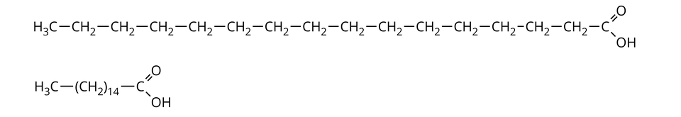 Na ilustracji ukazano dwa wzory grupowe, jeden pod drugim. Pierwszy wzór składa się z grupy H indeks dolny, trzy, koniec indeksu dolnego, C, od której odchodzi wiązanie pojedyncze w prawo do grupy C H indeks dolny, dwa, koniec indeksu dolnego. Dalej znajduje się jeszcze trzynaście grup C H indeks dolny, dwa, koniec indeksu dolnego połączonych wiązaniami pojedynczymi. Od ostatniej z nich odchodzi wiązanie pojedyncze w prawo do atomu węgla C. Od niego odchodzą dwa wiązania: podwójne na ukos w górę do atomu tlenu O i pojedyncze na ukos w dół do grupy O H. Drugi wzór zbudowany jest z grupy H3C, od której odchodzi wiązanie pojedyncze w prawo do grupy nawias, C H indeks dolny, dwa, koniec indeksu dolnego, zamknięcie nawiasu, indeks dolny, czternaście, koniec indeksu dolnego. Od niej odchodzi wiązanie pojedyncze w prawo do atomu węgla C, od którego odchodzą dwa wiązania: podwójne na ukos w górę do atomu tlenu O i pojedyncze na ukos w dół do grupy O H.