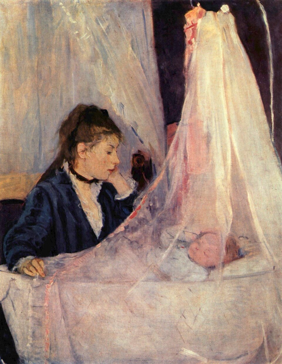 Ilustracja przedstawia obraz pt. „Kołysanka” autorstwa Berthy Morisot.  Obraz ukazuje kobietę oraz małe dziecko, które leży w kołysce. Matka ubrana jest w granatową sukienkę i białą koszulę. Widać na jej twarzy zmęczenie i znudzenie. Maleństwo ma na sobie jasne ubranko. Na obrazie przeważają kolory jasne, prócz granatowego ubrania chłopca oraz czarnej ściany ukazanej w oddali. Nastrój dzieła wydaje się być spokojny.