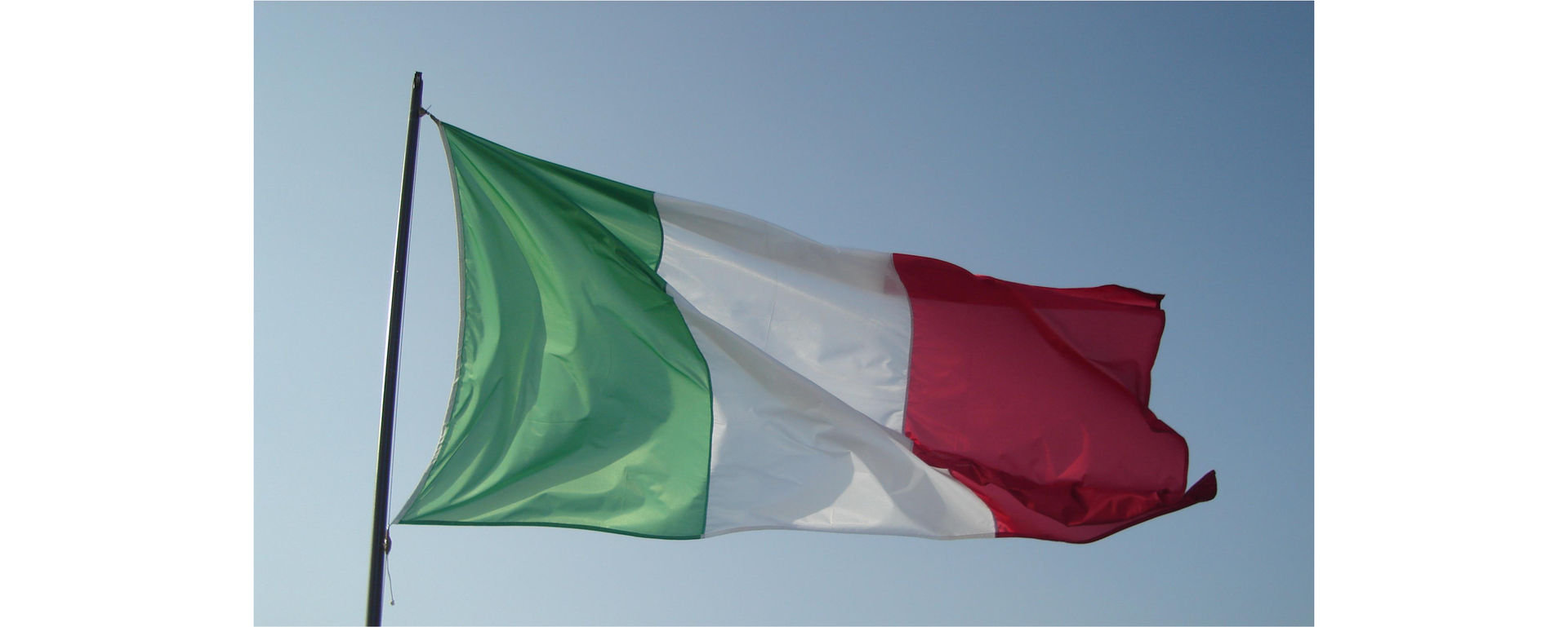Zdjęcie przedstawia włoską flagę.