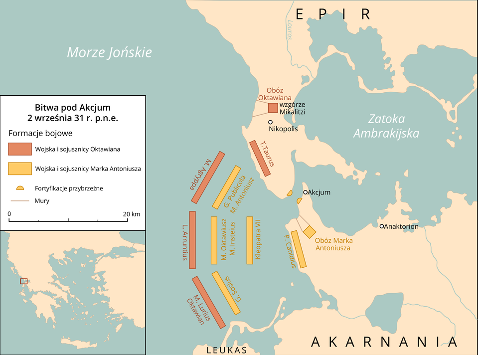 Mapa przedstawia bitwę pod Akcjum 2 września 31 r. p.n.e. między Oktawianem i jego współpracownikiem Markiem Agryppą a połączonymi siłami Kleopatry VII i Marka Antoniusza. Formacje bojowe: wojska i sojusznicy Oktawiana: Wzgórze Mikalitzi, T.Taurus (na Morzu Jońskim tworząc łuk między miastem Mykitas a Leukadą w zachodniej części Grecji ) M. Agryppa, L. Arruntius, M. Lurius Oktawian. Wojska i sojusznicy Marka Antoniusza analogicznie tym samym łukiem bliżej zatoki: G. Publicola, M. Antoniusz, M. Oktawiusz, M. Instellus, G. Sosius, Kleopatra VII, oraz P. Canidius na nabrzeżu zachodniej części Grecji. Fortyfikacje przybrzeżne występowały w miejscu wpłynięcia do Zatoki Ambrakijskiej po przeciwległych stronach nabrzeża.