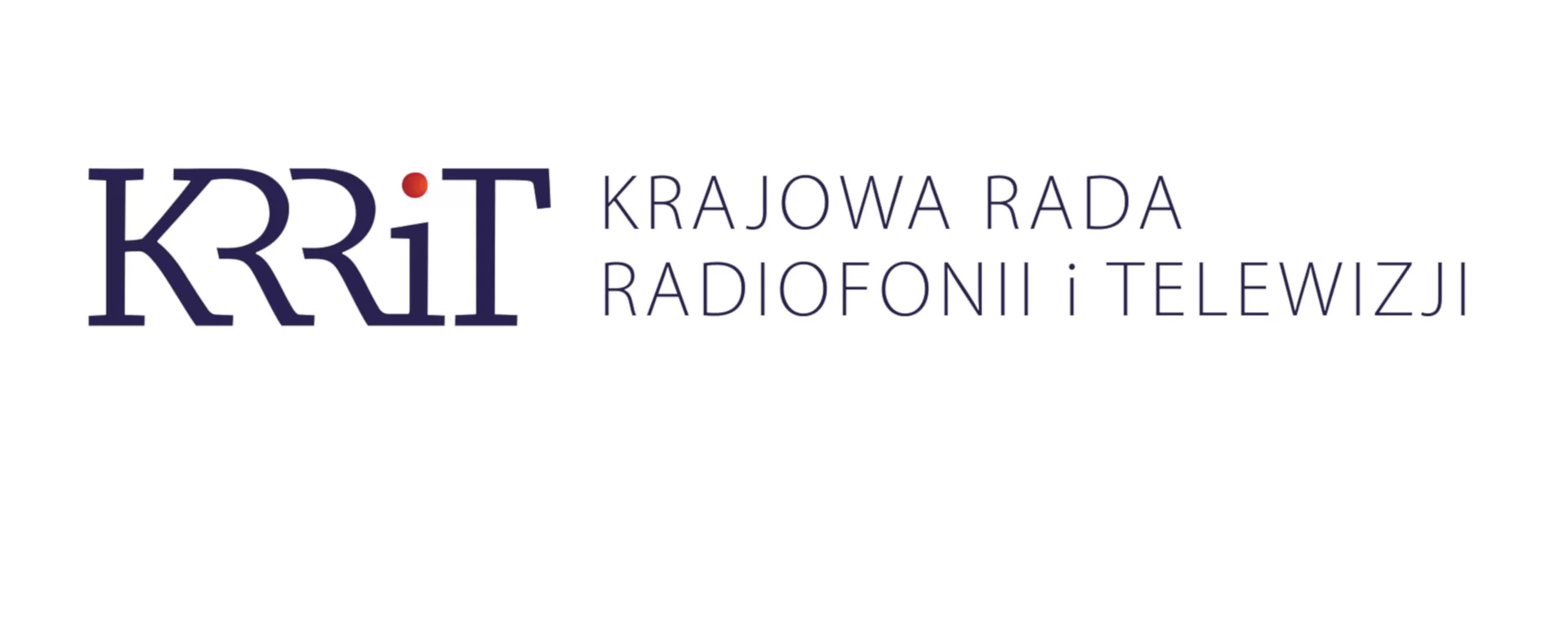 Grafika przedstawia logo Krajowej Rady Radiofonii i Telewizji. To po lewej stronie skrótowiec KRRiT, a po prawej pełna nazwa Krajowa Rada Radiofonii i Telewizji.