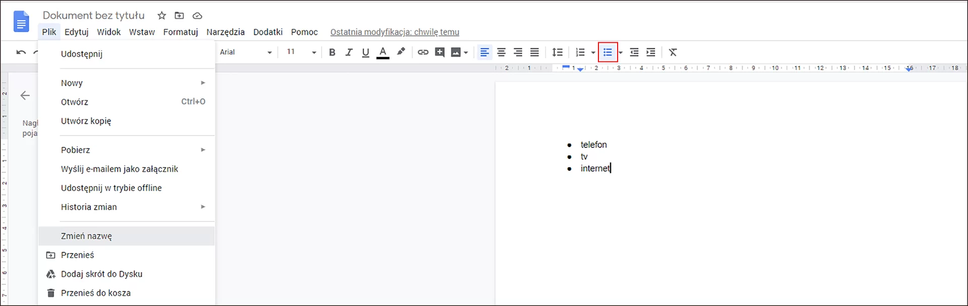 Zrzut ekranu aplikacji Dokumenty Google. Z górnego menu wybrano opcję Plik. W dostępnej liście opcji dotyczącej plików zaznaczono Zmień nazwę. W pasku narzędzi wyróżnio ikonę listy. W obszarze roboczym znajduje się strona z listą nieuporządkowaną elementów.