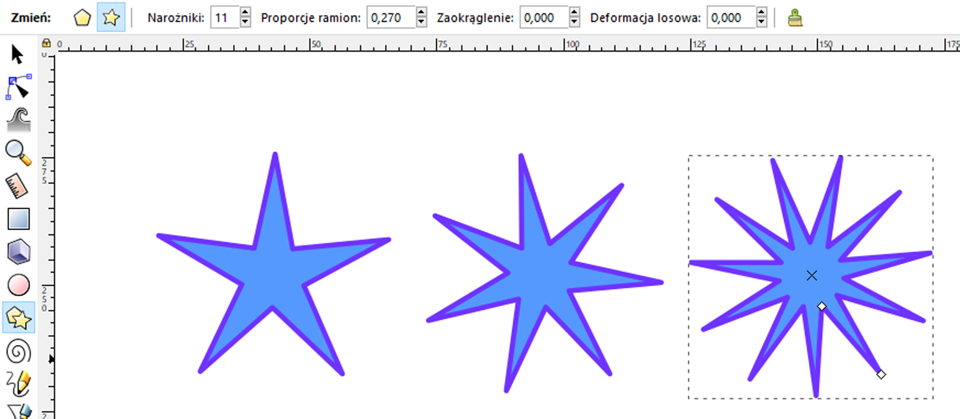 Zrzut ekranu przedstawia trzy gwiazdy stworzone w programie Inkscapie. Pierwsza z nich ma pięć ramion, druga siedem, a trzecia jedenaście. Na zrzucie ekranu zaznaczona została ostatnia z gwiazd. W panelu górnym programu zaznaczony jest przycisk z gwiazdą, wartość narożników jest równa jedenaście, proporcje ramion wynoszą dwadzieścia siedem setnych, a wartość zaokrąglenia i deformacji losowej jest równa zero. W panelu bocznym znajdującym się po lewej stronie wybrany został przycisk przedstawiający gwiazdę nałożoną na pięciokąt.