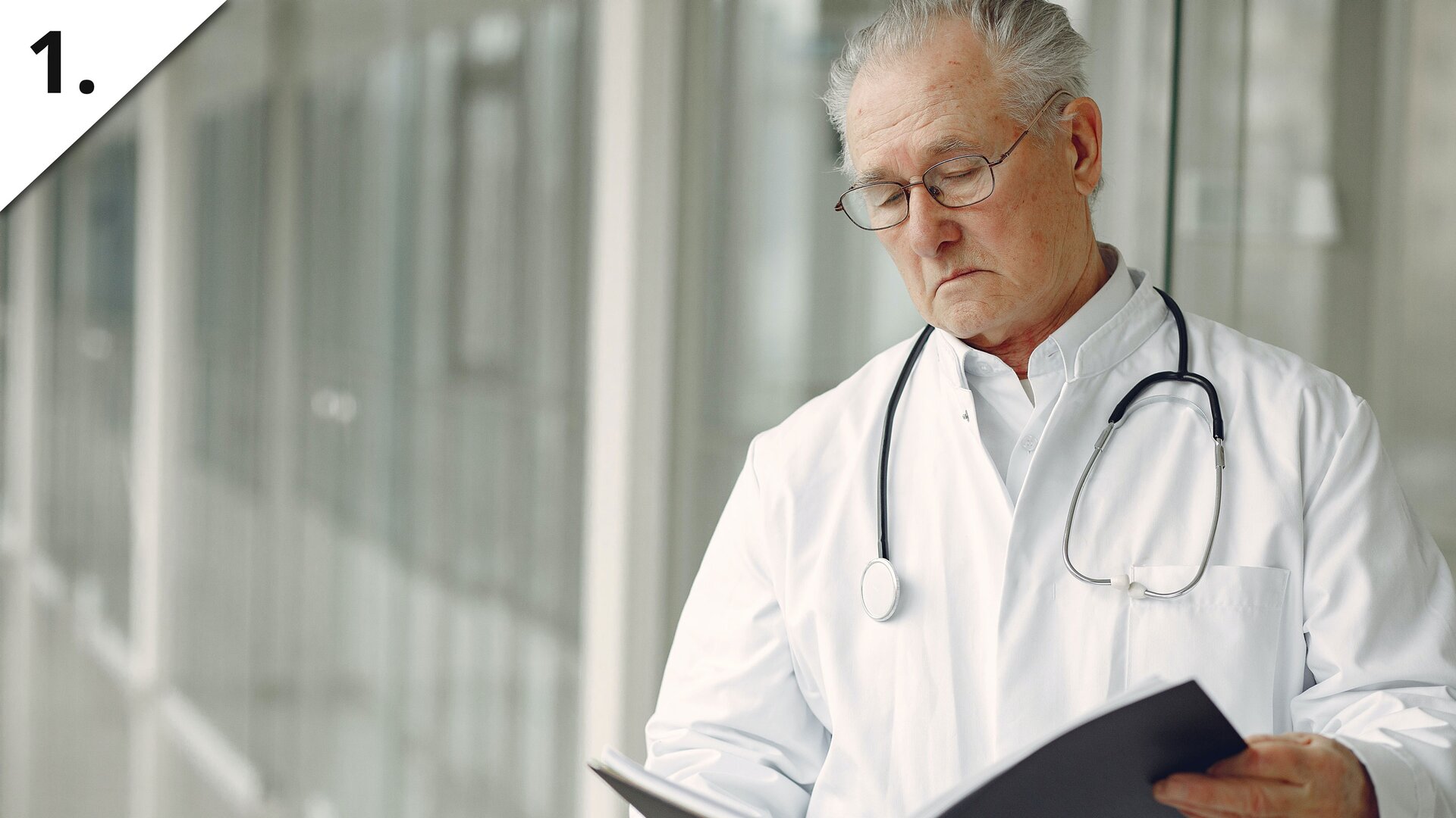 „Primum non nocere" (Vor allem nicht schaden) - Was heißt das auf Polnisch?