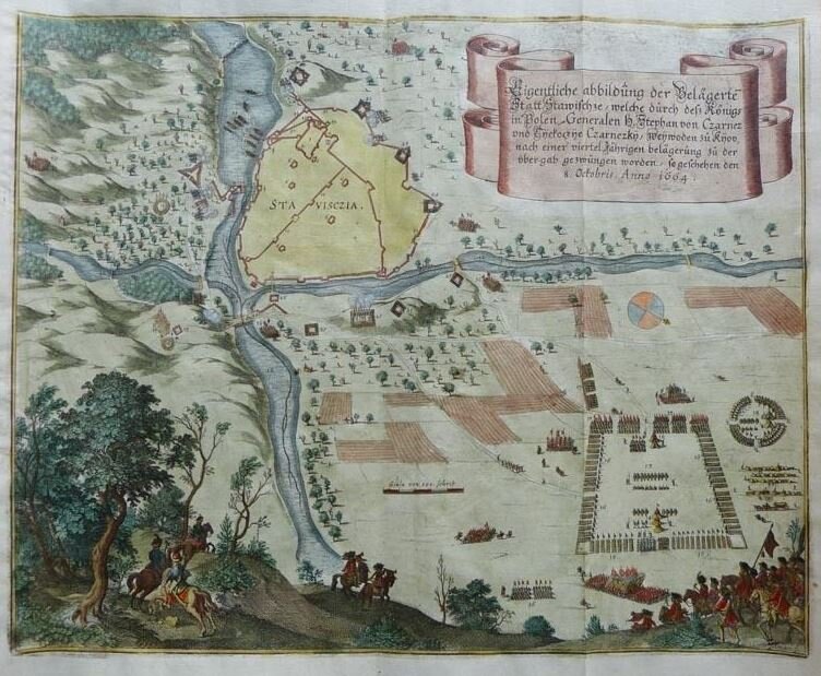 Ilustracja przedstawia mapę, na której narysowany jest obóz wojskowy. Obóz otacza rzeka.