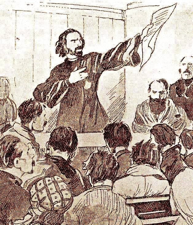 Ilustracja przedstawia duchownego, który gestykulując przemawia do zebranych wokół niego robotników, zgromadzonych w sali. Mężczyzna ubrany jest w sutannę, ma dłuższe włosy, wąsy i brodę oraz ściągnięte brwi. W lewej wyciągniętej ręce trzyma dużą kartkę.