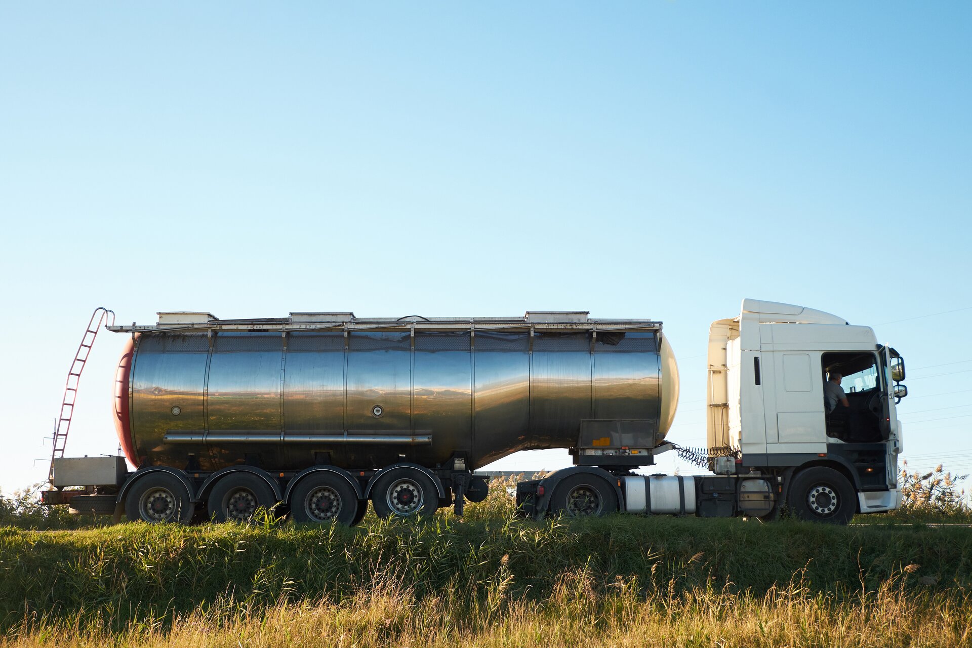 Cysterna do transportu mąki luzem