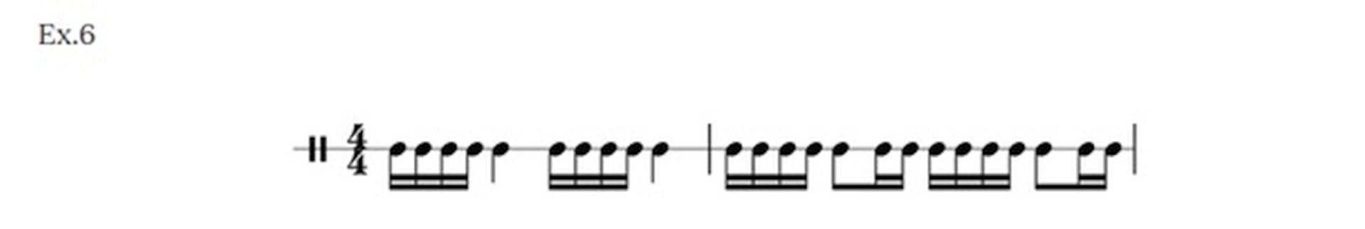 Ilustracja przedstawia zapis nutowy na pięciolinii utworu „Symfonia Leningradzka”, część 1, rytm ostinato, partia werbla.