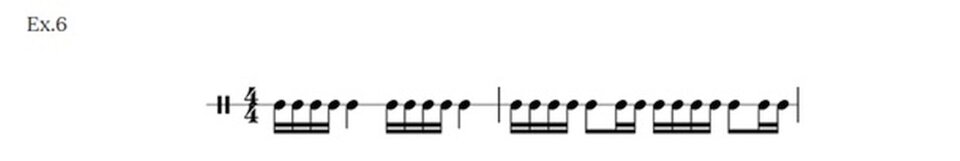 Ilustracja przedstawia zapis nutowy na pięciolinii utworu „Symfonia Leningradzka”, część 1, rytm ostinato, partia werbla.