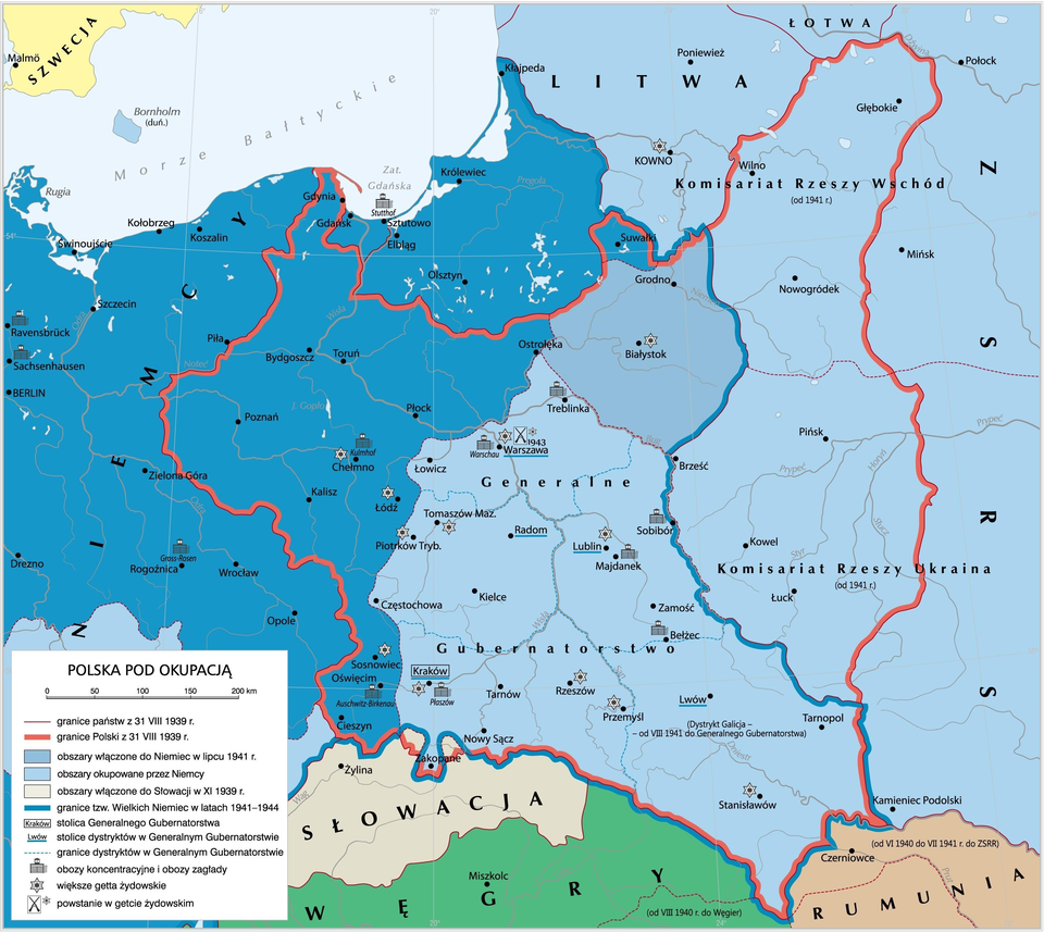 Mapa przedstawia Polskę pod okupacją. Kolorem czerwonym oznaczono granicę Polski z 31 sierpnia 1939 roku. Na zachodzie są Niemcy, na południu Słowacja, Węgry i Rumunia, na wschodzie ZSRS, na północy Litwa i Łotwa. Obszary włączone do Niemiec w lipcu 1941 roku obejmują tereny zachodnie Polski. Obszary okupowane przez Niemcy to Generalne Gubernatorstwo w centralnej części Polski, Litwa oraz część ZSRS z Komisariatem Rzeszy Wschód i Komisariatem Rzeszy Ukraina. Na południu Polski jest mały obszar włączony do Słowacji w listopadzie 1939 roku. Stolicą Generalnego Gubernatorstwa jest Kraków. Większa getta żydowskie znajdują się w następujących miejscowościach: Chełmno, Łódź, Warszawa, Piotrków Trybunalski, Sosnowiec, Kraków, Lublin, Rzeszów, Przemyśl, Stanisławów, Białystok, Kowno. Obozy koncentracyjne i obozy zagłady znajdują się w następujących miejscowościach: Ravensbrück, Sachsenhausen, Gross‑Rosen, Kulmhof, Auschwitz‑Birkenau, Warschau, Treblinka, Majdanek, Płaszów, Bełżec. Na mapie oznaczono powstanie w getcie żydowskim w Warszawie w 1943 roku. 
