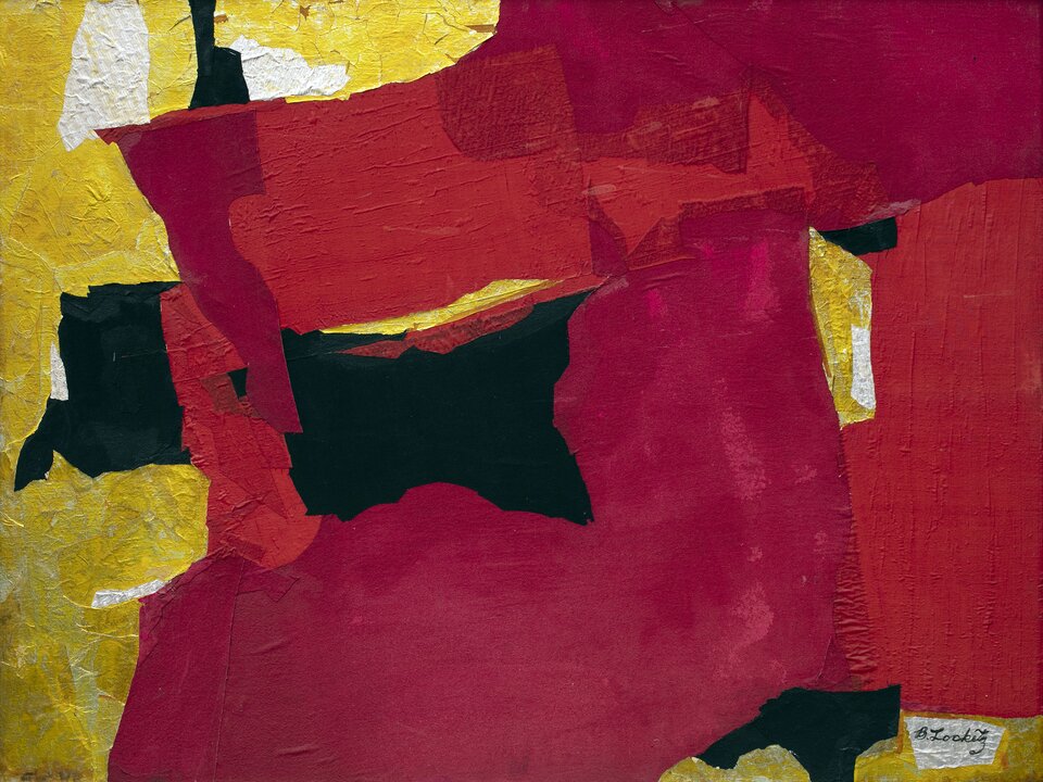 Obraz w mocnych, kontrastujących kolorach. Na płótno zostały przyklejone kawałki tkaniny i folii, pozaginane w różne kształty i pomalowane kolorem czerwonym, bordowym, czarnym, żółtym oraz białym. Na ilustracji przeważa żywiołowy kolor czerwony. Kawałki tkaniny mają różne faktury, niektóre mają wypukłe elementy.