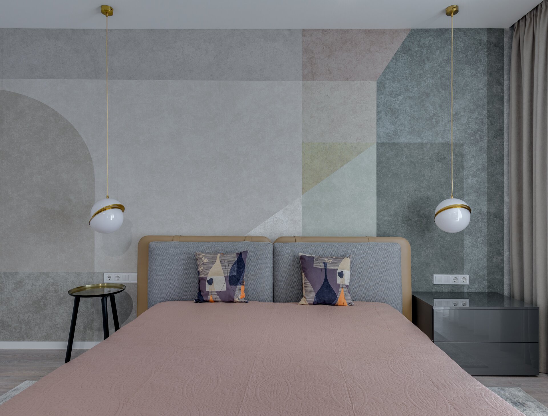 Zdjęcie przedstawia nowe  łóżko.