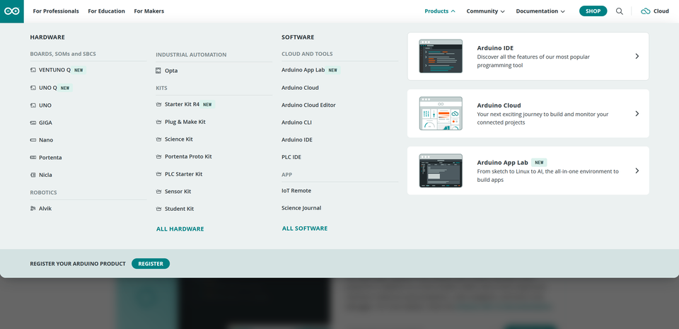 Zdjęcie przedstawia główną stronę internetową Arduino. Z paska menu wybrano Software, a po rozwinięciu - Downloads. 