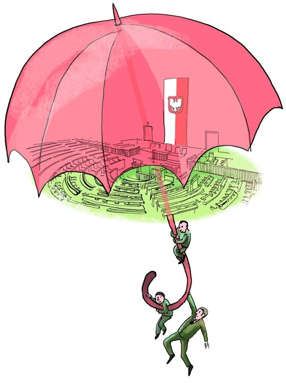 Grafika przedstawia salę obrad polskiego Sejmu. Nad salą otworzony jest duży, różowy parasol. Po jego rączce, w górę, wspinają się trzej mężczyźni.