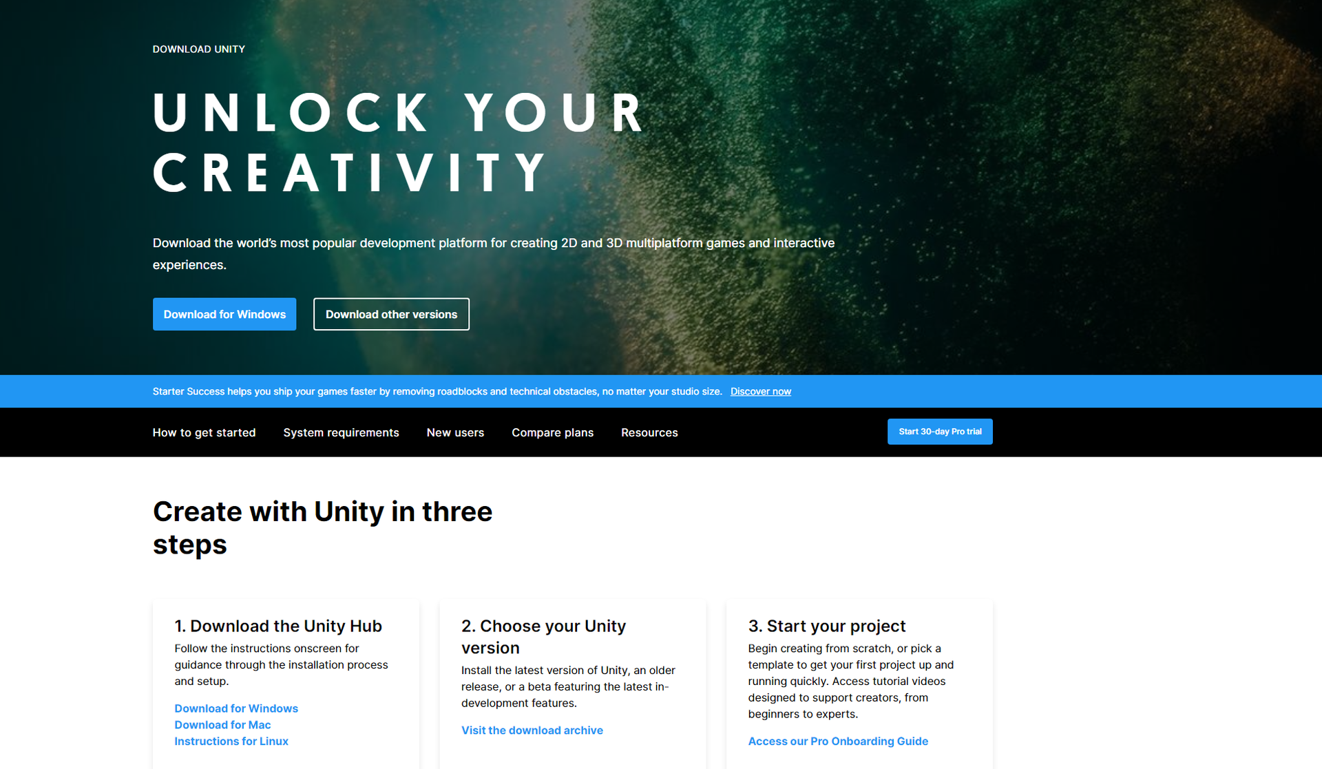 Ilustracja przedstawia zrzut ekranu ze strony Unity Hub. Na stronie w górnej części widnieje grafika w różnych odcieniach koloru zielonego. Na jej tle znajduje się napis w języku angielskim: Download Unity. Unlock your creativity. Download the world’s most popular development platform for creating 2D and 3D multiplatform games and interactive experiences. Pod spodem znajdują się dwa prostokątne przyciski: niebieski z napisem Download for Windows oraz przezroczysty z biała oblamówką z napisem: Download other versions. Pod spodem widoczne są kolejne napisy w języku angielskim. 