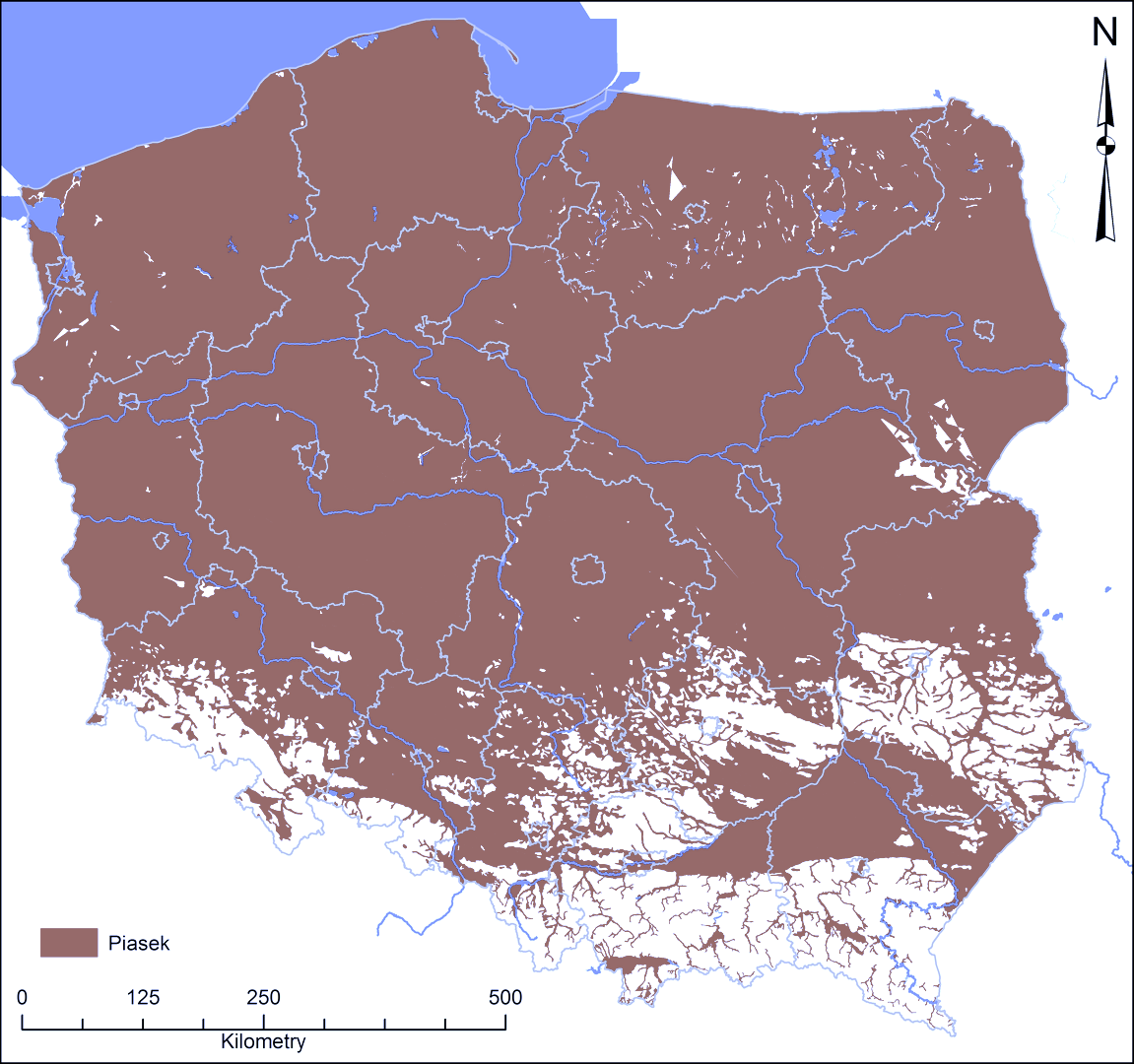 Grafika przedstawia mapę Polski z zaznaczonymi na brązowo złożami piasku. Złoża występują niemalże na terenie całego kraju. Najmniej jest go w południowych częściach.