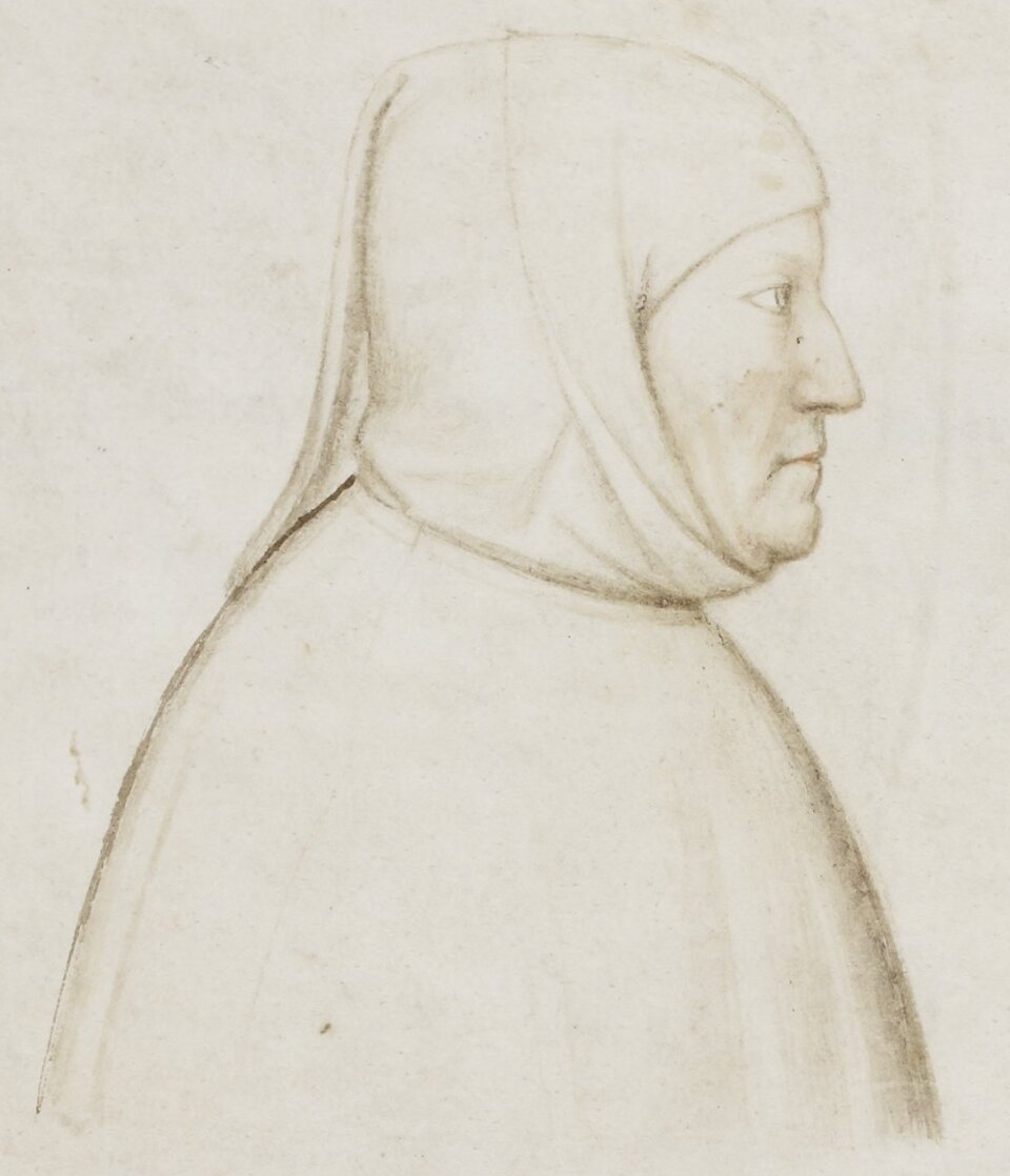 Czarno‑biały rysunek przedstawia prawy profil mężczyzny w średnim wieku. Ma długi nos i zaciśnięte, wąskie usta. Na głowie ma kaptur. Nosi obszerną szatę.