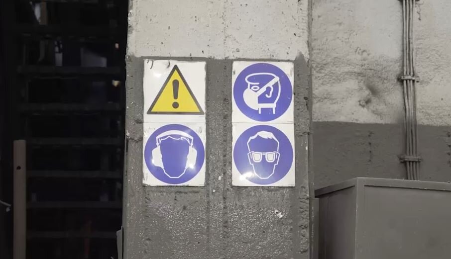 Piktogramy informujące o nakazie stosowania ochrony określonych części ciała