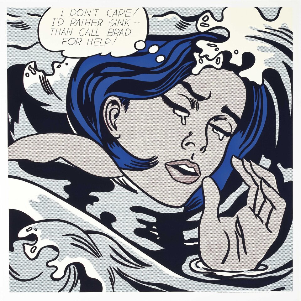 Ilustracja przedstawia dzieło Roya Lichtensteina „Nie boję się” o kształcie kwadratu. Ukazuje głowę tonącej kobiety z niebieskimi włosami i szarą twarzą. Wokół niej znajdują się szaro‑białe fale, z których wystaje kobieca ręka. Nad postacią zamieszczona została biała chmurka z tekstem: I don’t care! I’d rather sink – than call Brad for help!. Wszystkie elementy w grafice otoczone są czarną konturową linią.  Grafika ukazana jest w zimnej tonacji, przeważają kolory szarości oraz niebieskiego.