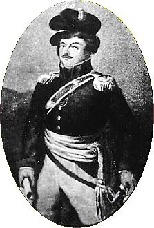 Ilustracja przedstawia mężczyznę w mundurze wojskowym i okrągłym nakryciem głowy. Na pasie ma przewiniętą kilka razy chustę, ma szablę przy boku, w jednym ręku trzyma zwinięty w rulon papier.