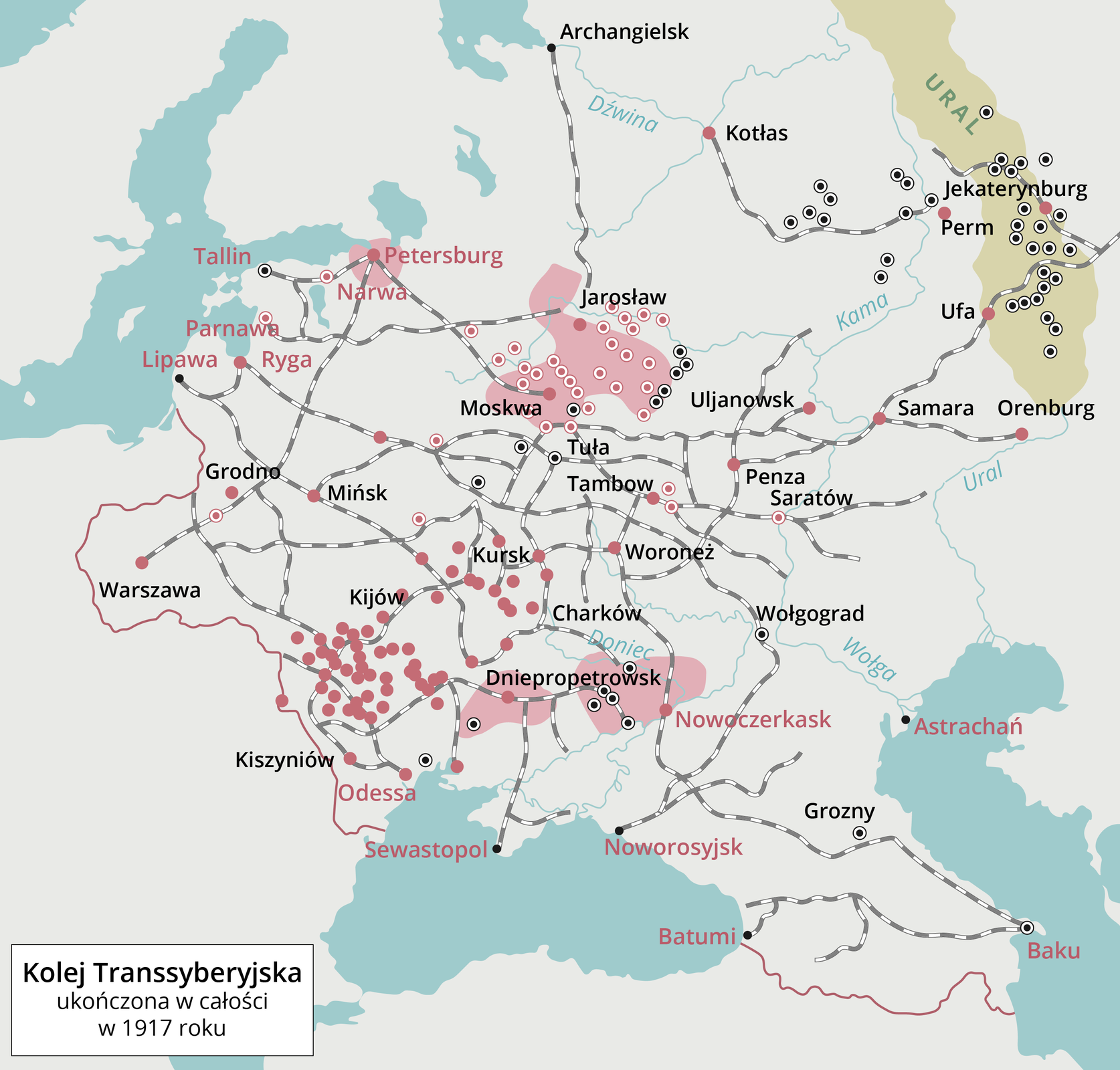 Mapa przedstawia Kolej Transsyberyjską ukończoną w całości w 1917 roku. Większe miasta: Archangielsk, Kotłas, Perm, Jekaterynburg, Ufa, Samara, Orenburg, Penza, Saratów, Woroneż, Wołgoggard, Tuła, Moskwa, Charków, Dniepropetrowska, Kijów, Mińsk, Grodno, Warszawa, Kiszyniów, Grozny.