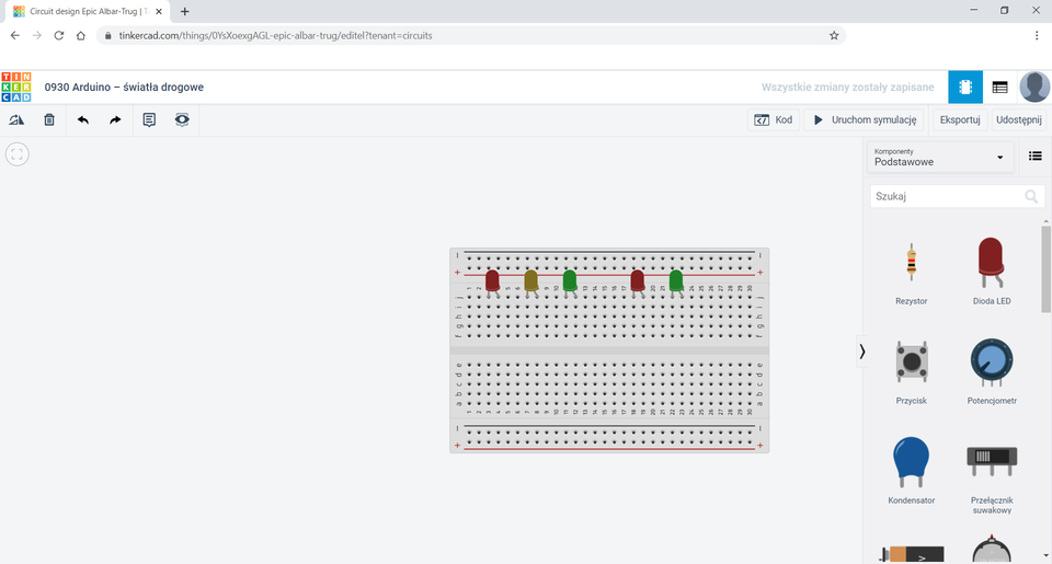 Zrzut ekranu przedstawia okno przeglądarki z otwartą stroną tinkercad. Pod adresem strony znajduje się pasek tytułowy "0930 Arduino - światła drogowe". Poniżej znajduje się pole, na którym umieszczono rysunek płytki stykowej, w którą wpięto pięć diod LED. Diody wpięte są w kolumnie „j” i od lewej mamy diody symulujące światła dla pojazdów: czerwoną, żółtą, zieloną, odstęp i dalej diody symulujące światła dla pieszych: czerwoną, zieloną. Po prawo znajduje się pasek z następującymi ikonami: rezystor, dioda led, przycisk, potencjometr, kondensator, przełącznik suwakowy. Nad paskiem znajduje się również pole wyszukiwania. Pasek można przewijać.