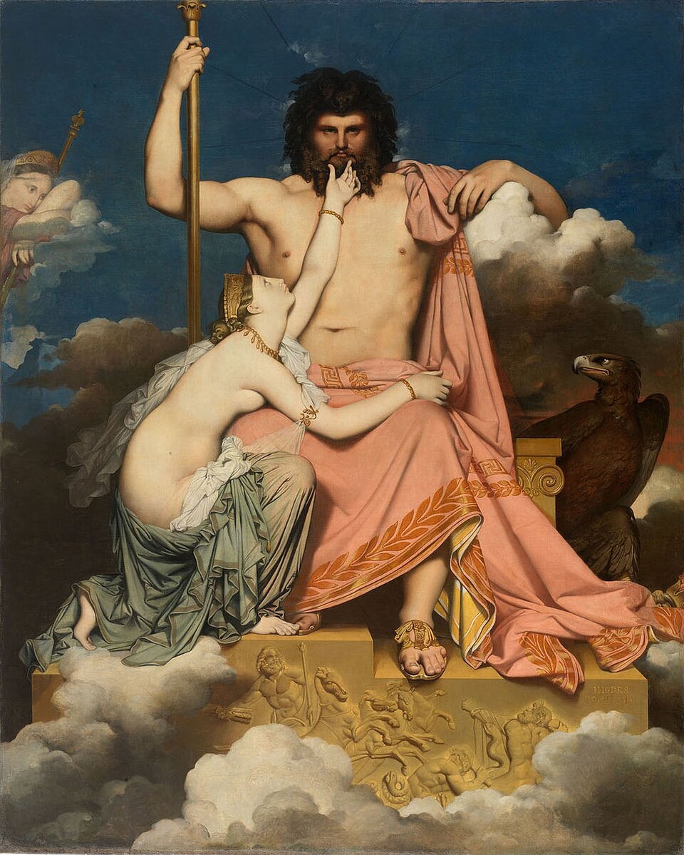Ilustracja przedstawia obraz Auguste Ingres, „Jowisz i Tetyda”, Jowisz, mężczyzna z czarnymi włosami i zarostem siedzi na tronie nagi do pasa. Od pasa okryty jest różową tkaniną z haftem. Lewą ręke oparł na chmurze U jego stóp kuca półnaga kobieta, nogi okryte ma zieloną tkaniną, na głowie założoną ma złotą koronę. Wokół tronu Jowisza widać ciemne niebo i chmury. Po lewej stronie na chmurze unosi się kobieta, widać tylko jej głowę i podłożone pod nią ręce.