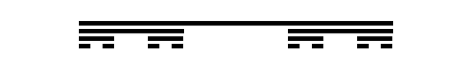 Rysunek przedstawia pogrubione poziome linie. Pierwsza od góry linia jest najdłuższa. Od lewej i od prawej narysowane są pod nią dwie kolejne linie o długości jednej trzeciej linii wyjściowej. Pod każdą z linii z drugiego poziomu narysowane są kolejne dwie linie o długości jednej trzeciej długości linii z drugiego poziomu i ponownie linie na trzecim poziomie są narysowane: jedna od lewej strony, druga od prawej. W czwartym wierszu powtórzono tę samą zasadę dla czterech linii z poziomu trzeciego.